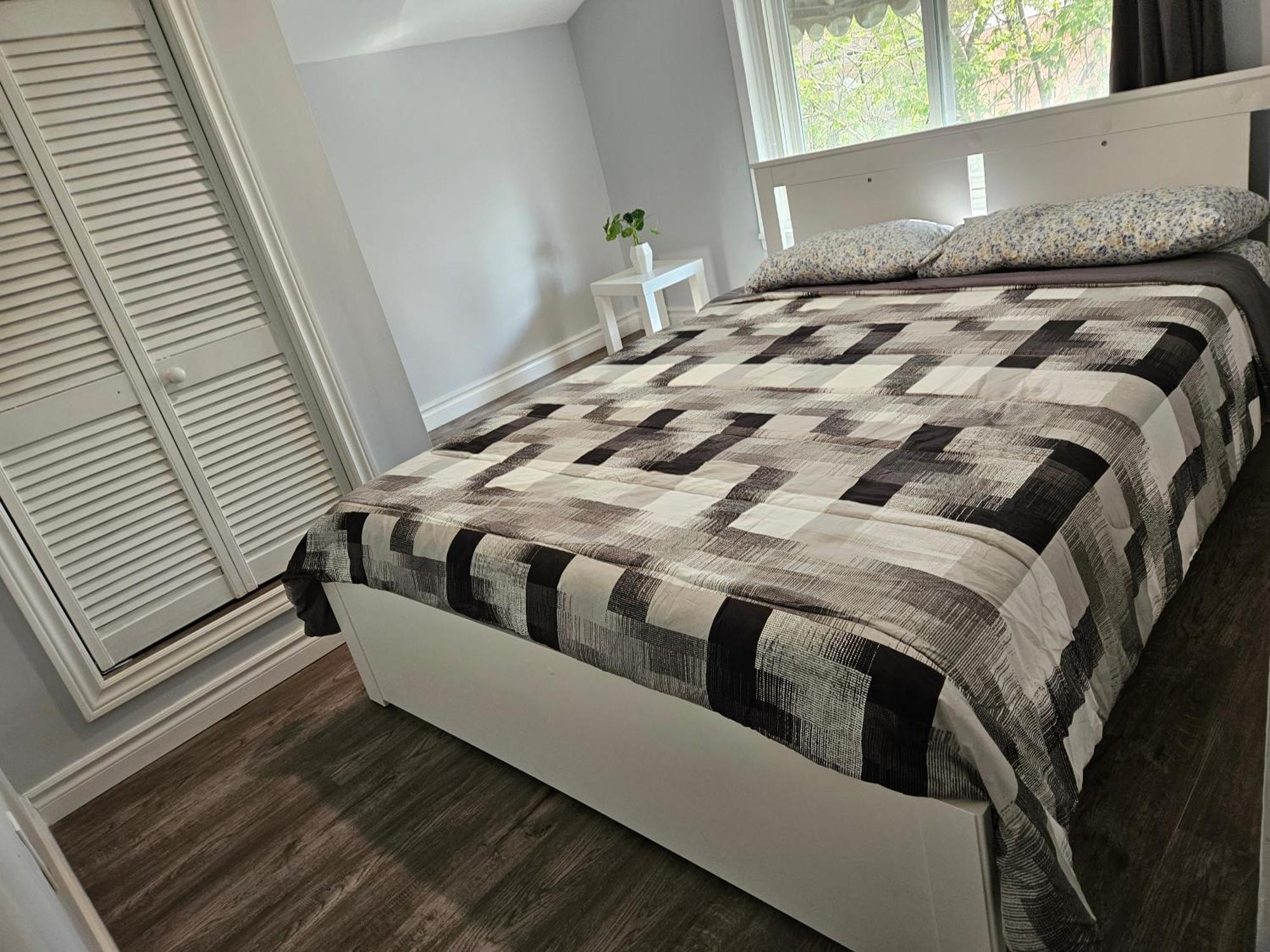 Modern Quiet Home By The Airport Mississauga Extérieur photo